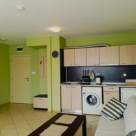 Amelia Apartment